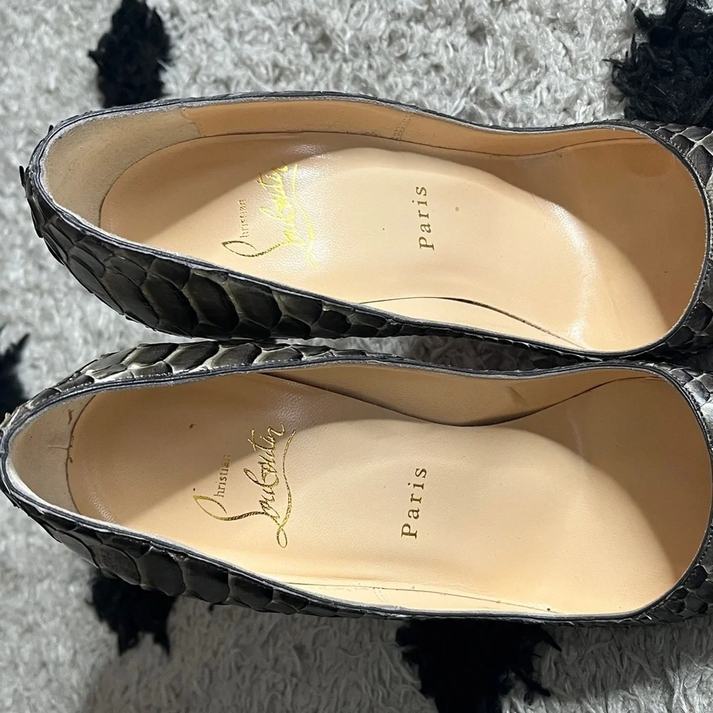 Christian Louboutin size 37.5 Elegant Snake Print Women's Heels